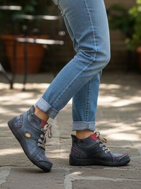 TMA Eyes Leather Ankle Boots Blue Hand Stitch Lace Up EUR 39 Comfort
